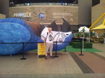 20140718_164501 Marijn with giant dead parrot.jpg